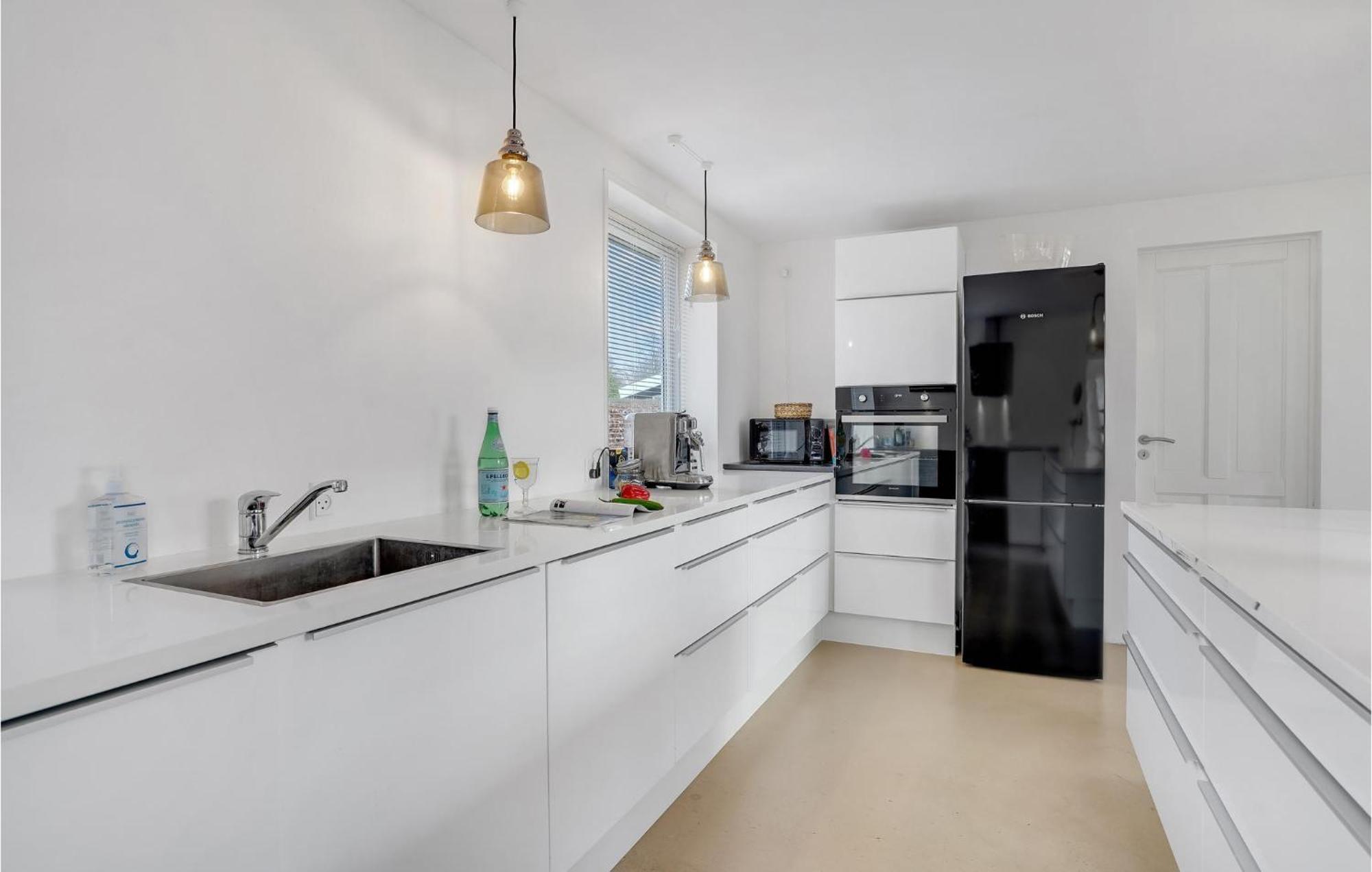 Gorgeous Home In Sunds With Kitchen Buitenkant foto
