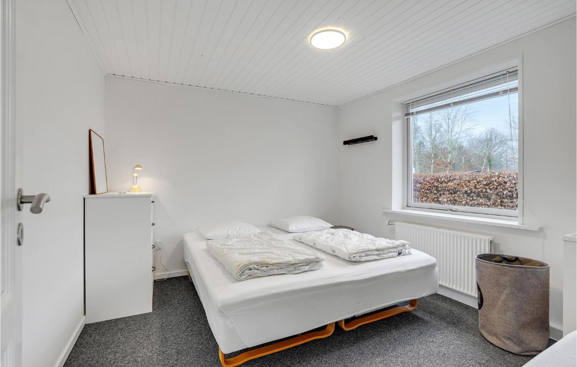 Gorgeous Home In Sunds With Kitchen Buitenkant foto