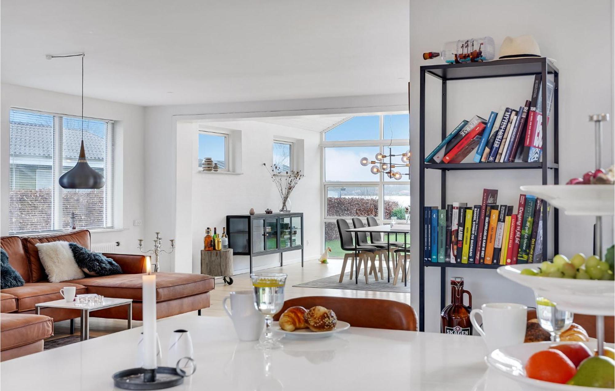 Gorgeous Home In Sunds With Kitchen Buitenkant foto